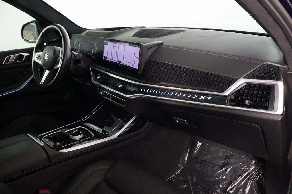 Used 2023 BMW X7 xDrive40i w/ Executive Package image 9