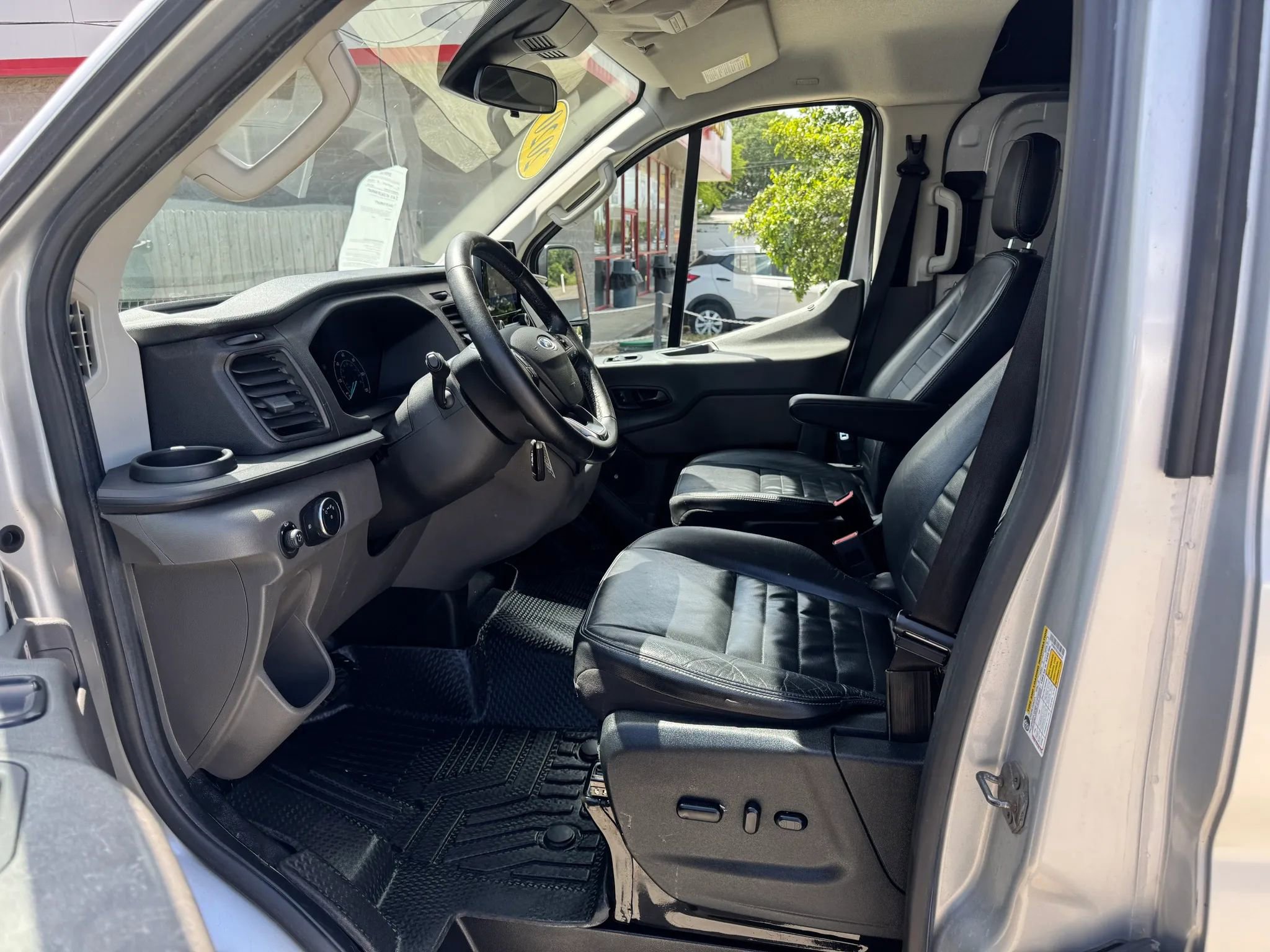 Used 2020 Ford Transit 250 Low Roof AWD image 25