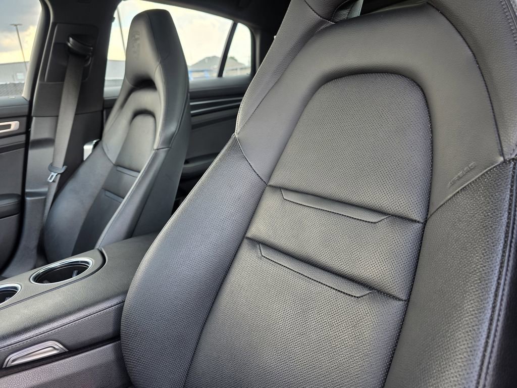 Used 2022 Porsche Panamera 4 Platinum Edition image 5