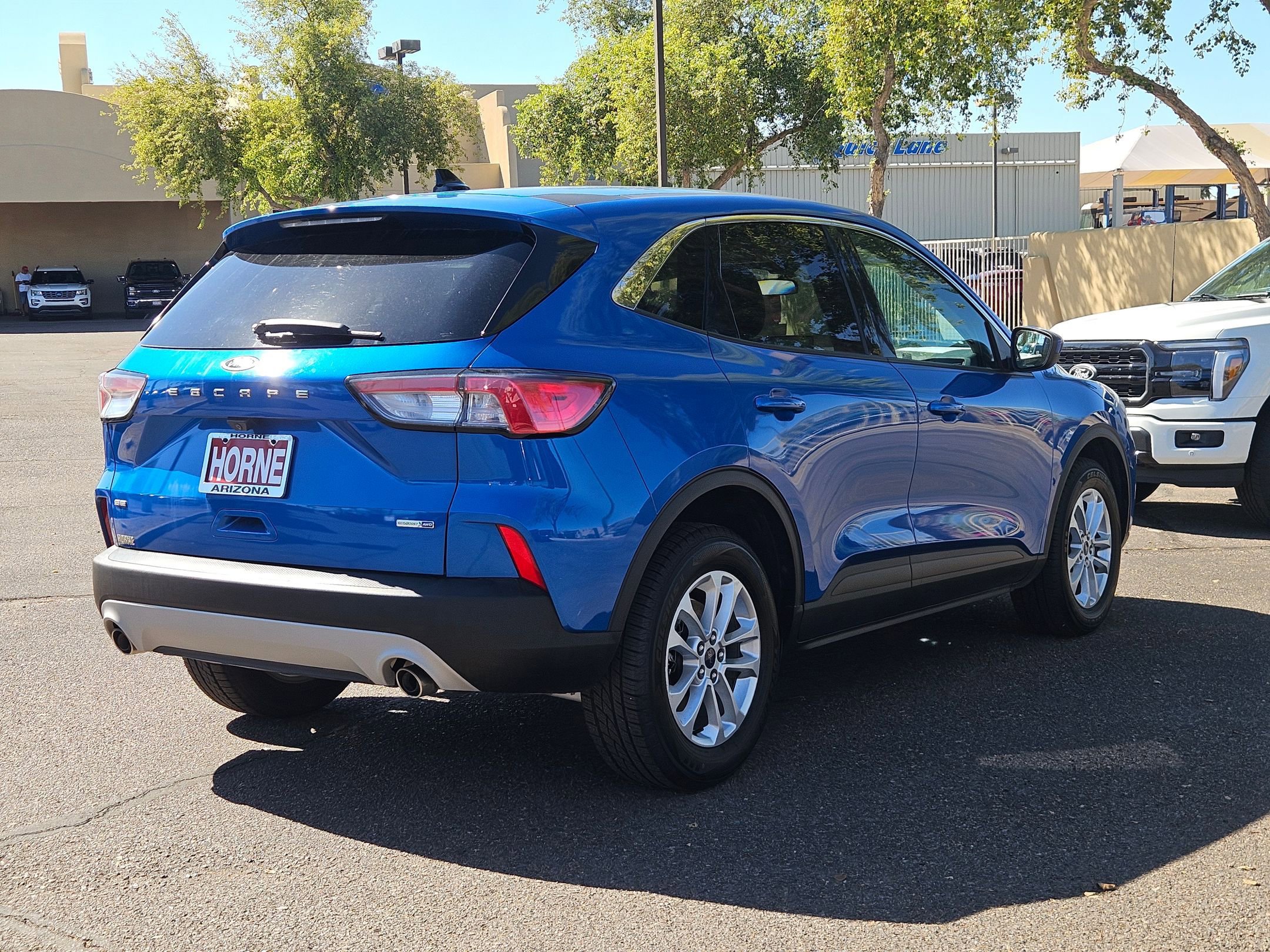 Used 2020 Ford Escape SE image 5