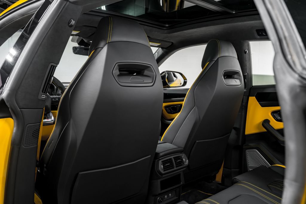 Used 2025 Lamborghini Urus S AWD/4WD image 31