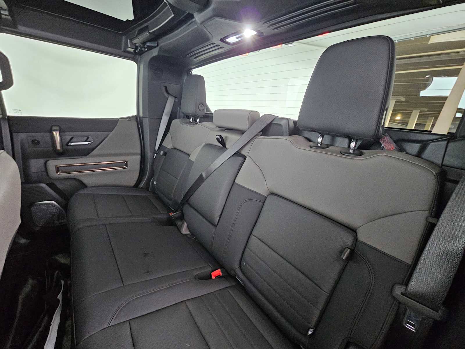 Used 2025 GMC Hummer EV 3X w/ Extreme Off-Road Package image 18