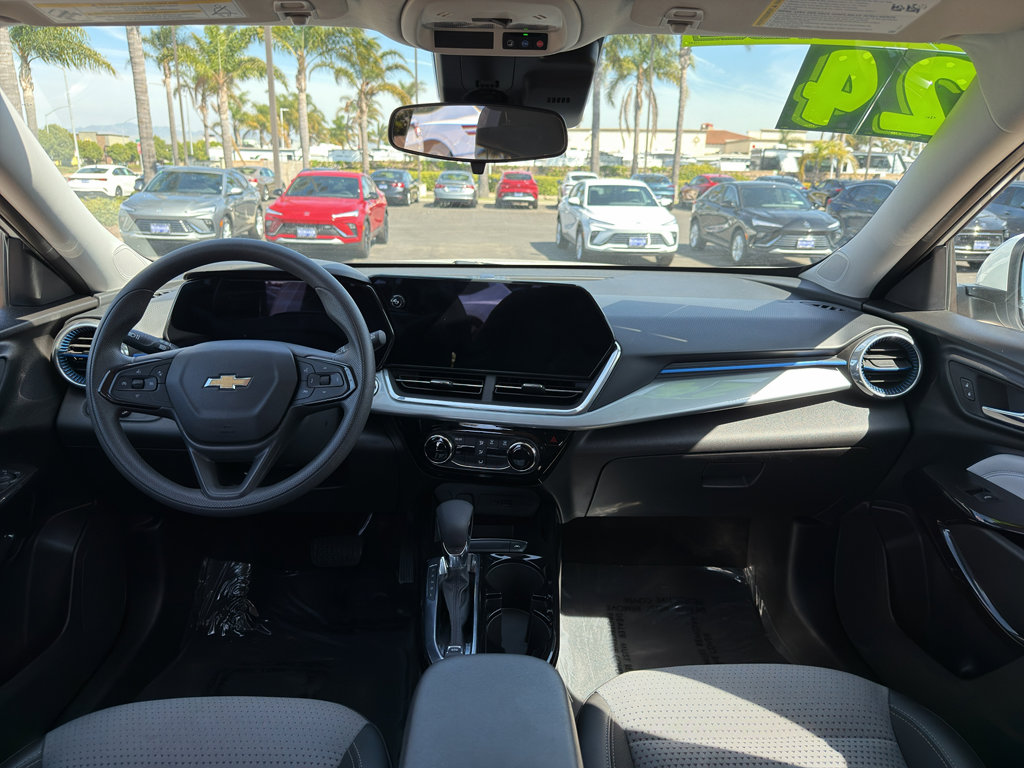 Used 2024 Chevrolet Trax LT image 10