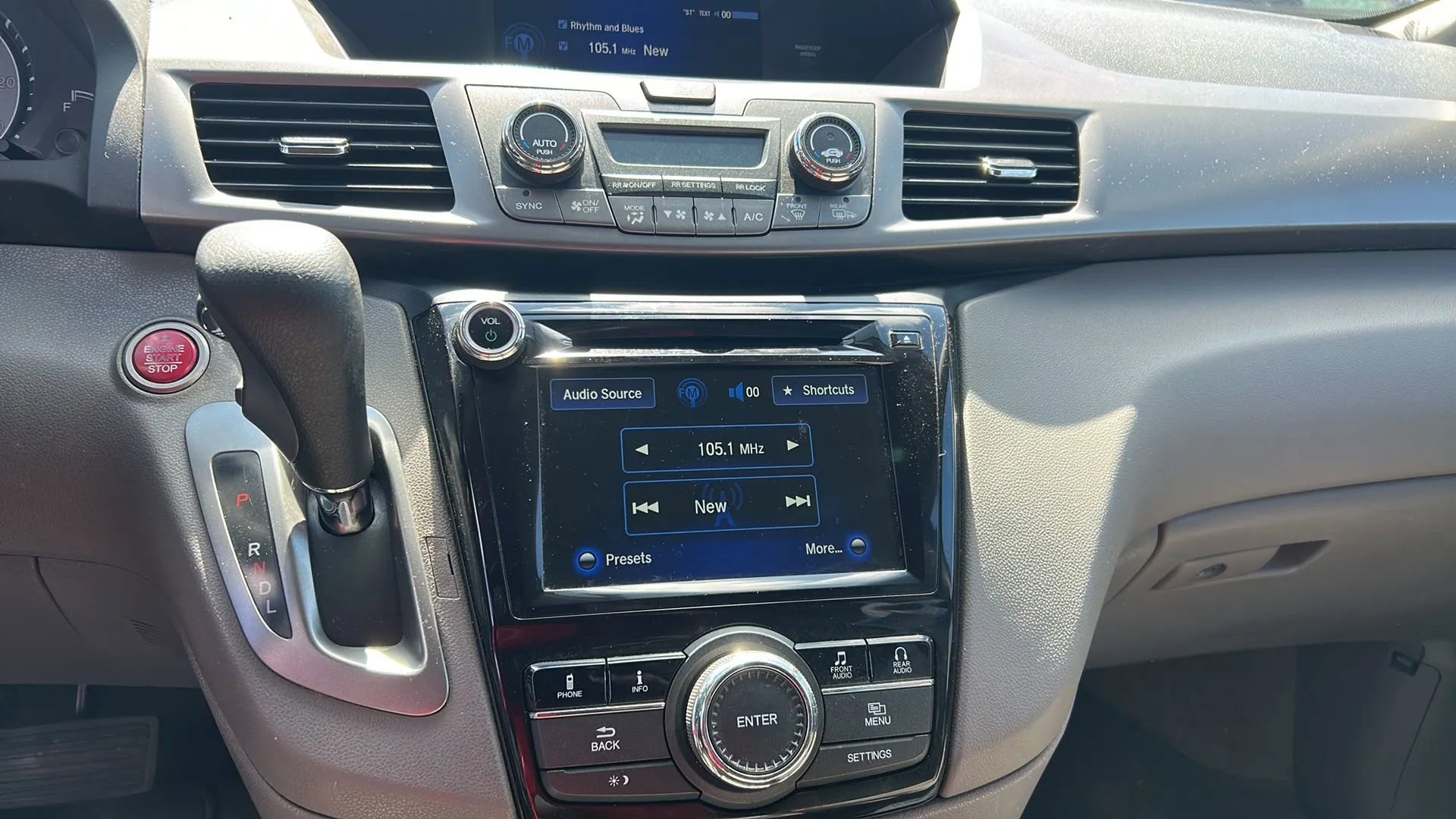 Used 2016 Honda Odyssey SE image 26