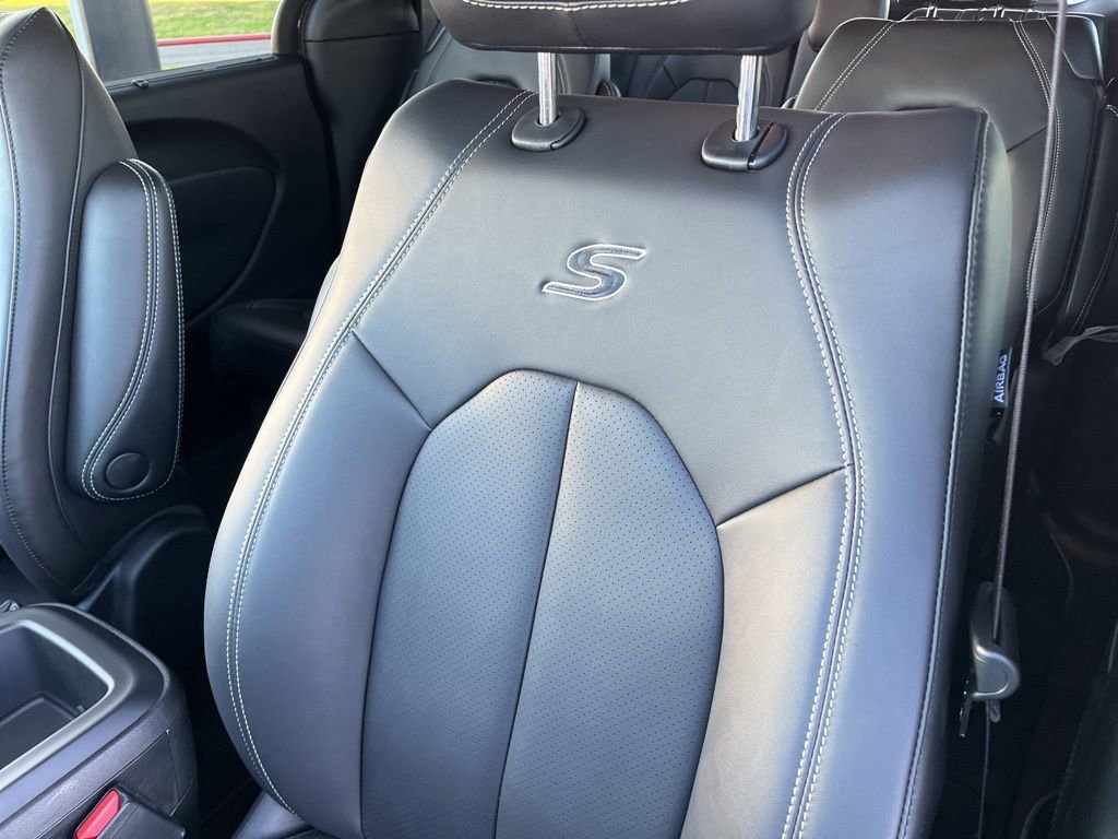New 2026 Chrysler Pacifica Select w/ S Appearance Package image 37