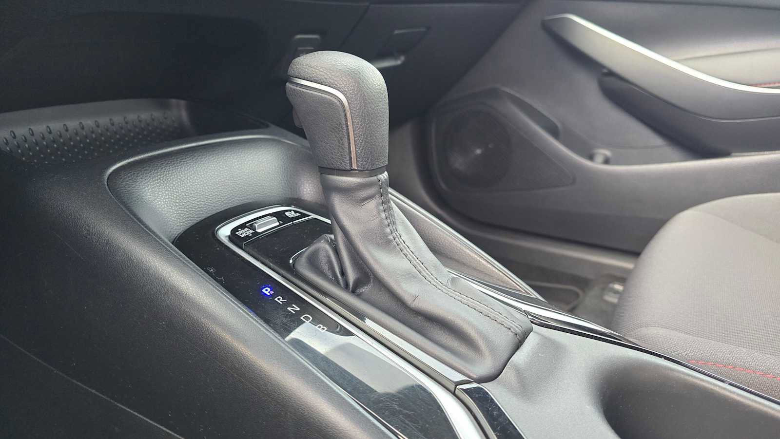 Certified 2024 Toyota Corolla SE image 30