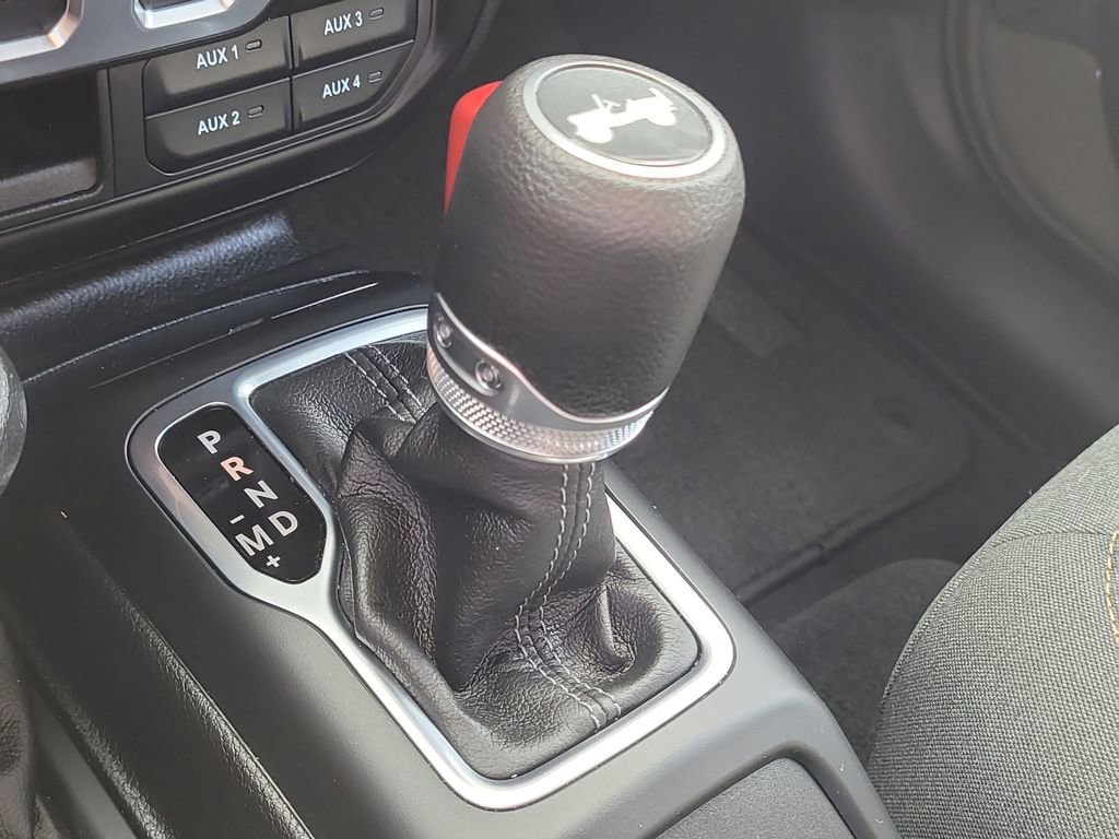 Used 2025 Jeep Wrangler Sport image 18