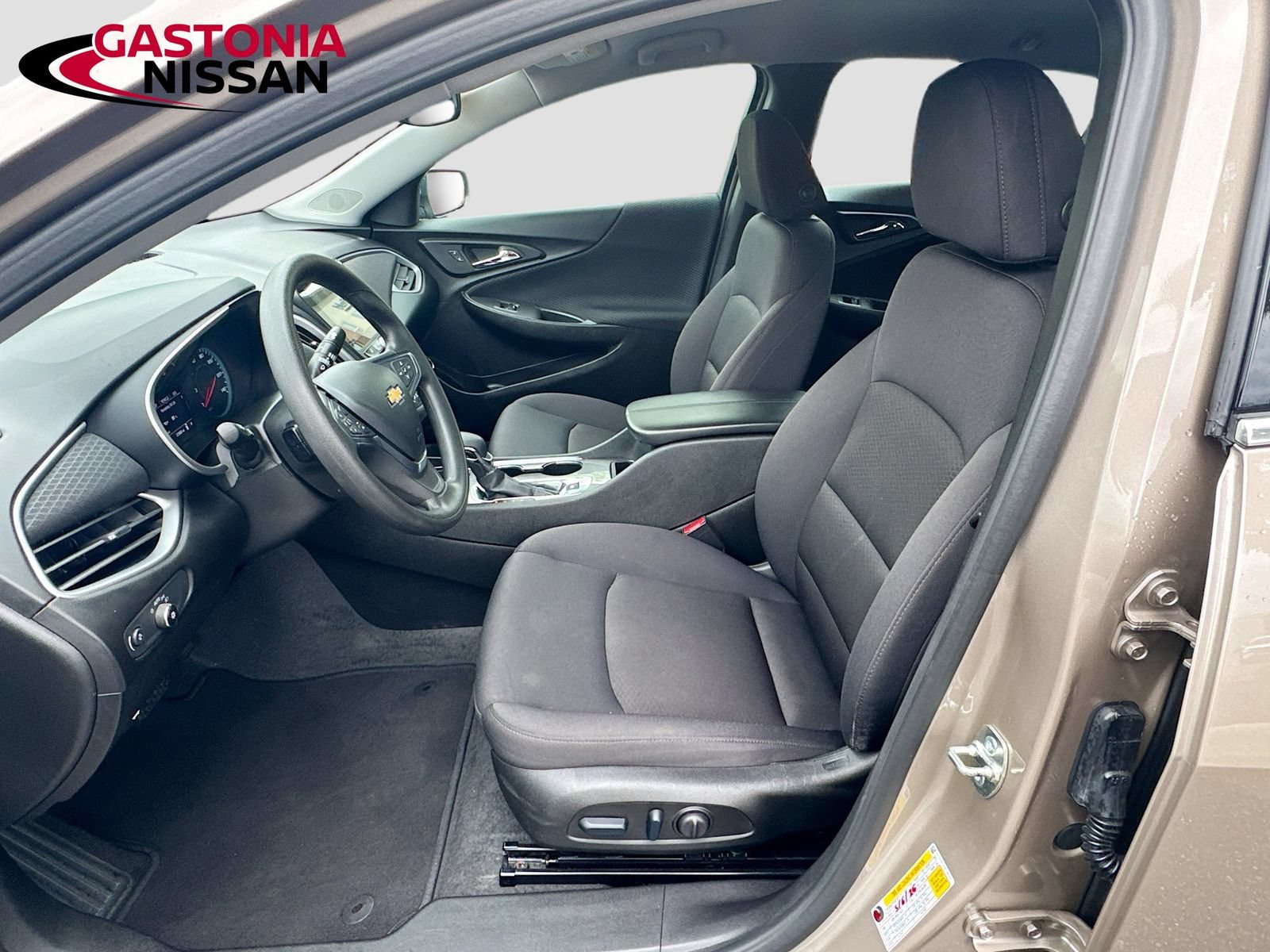 Used 2025 Chevrolet Malibu LT FWD image 33
