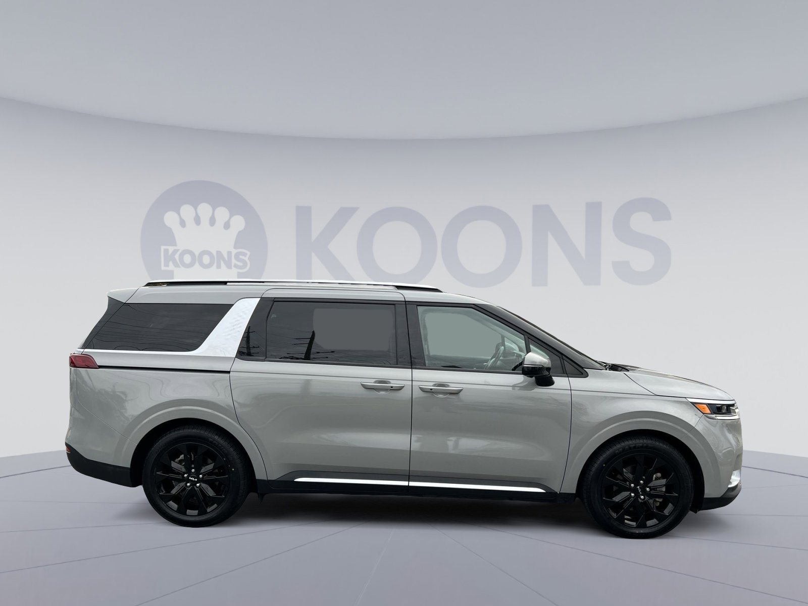 Used 2022 Kia Carnival SX image 8