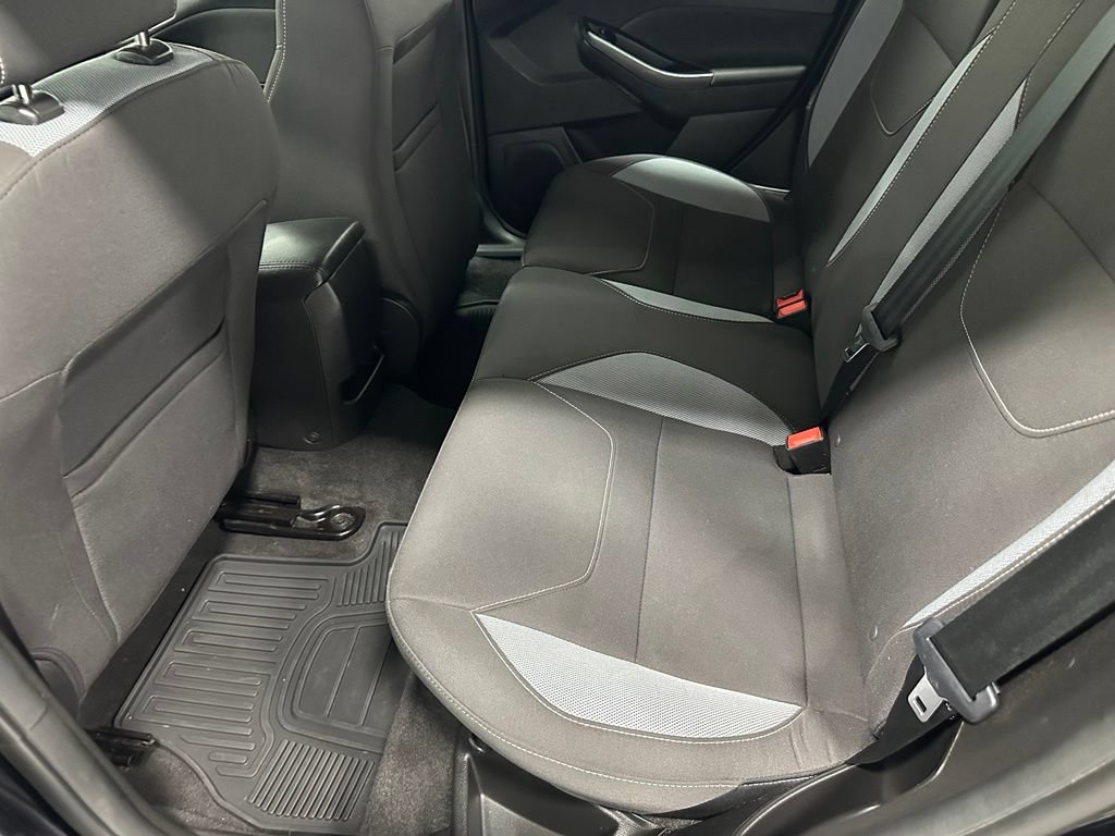 Used 2018 Ford Focus ST FWD image 38