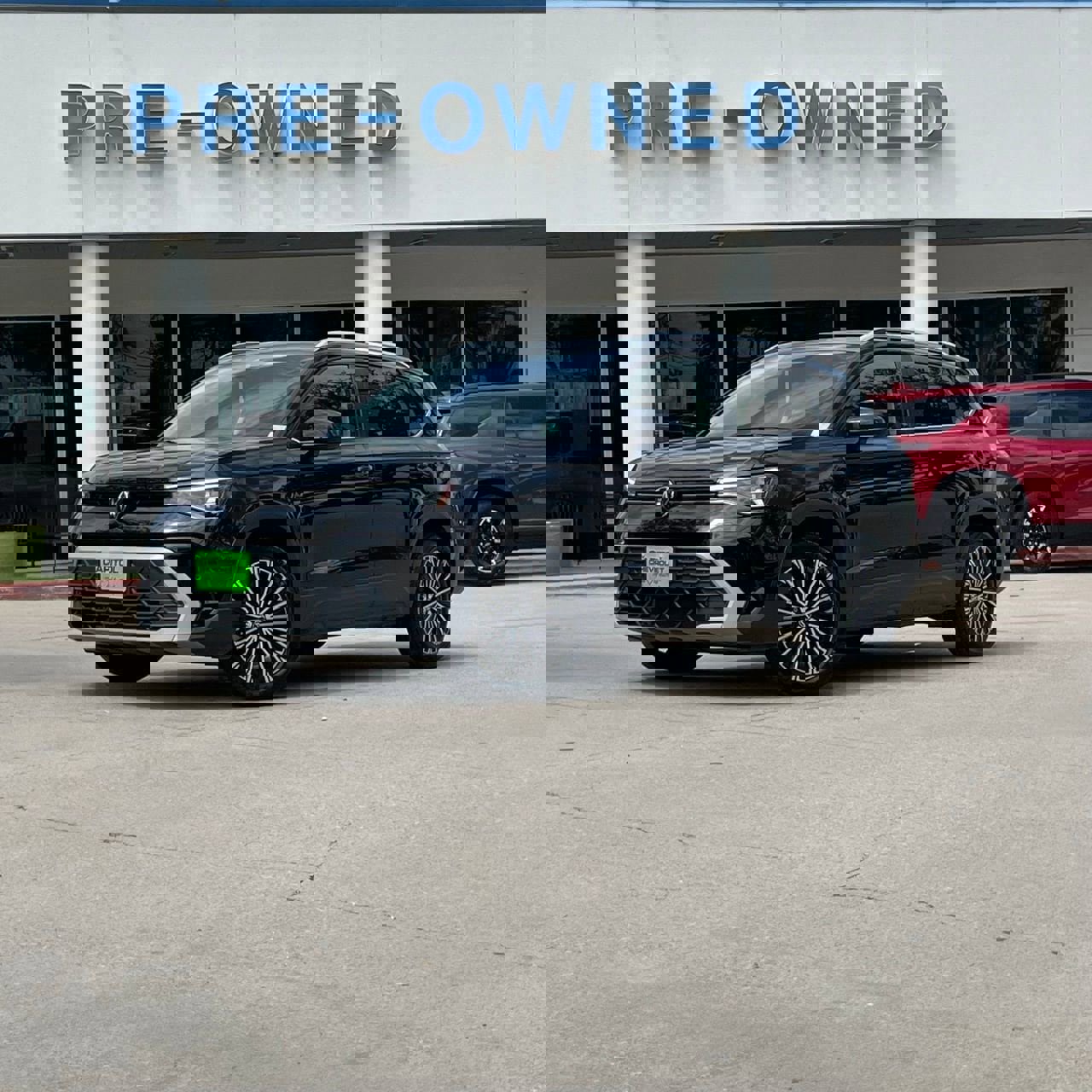 Used 2025 Volkswagen Taos SE FWD image 1