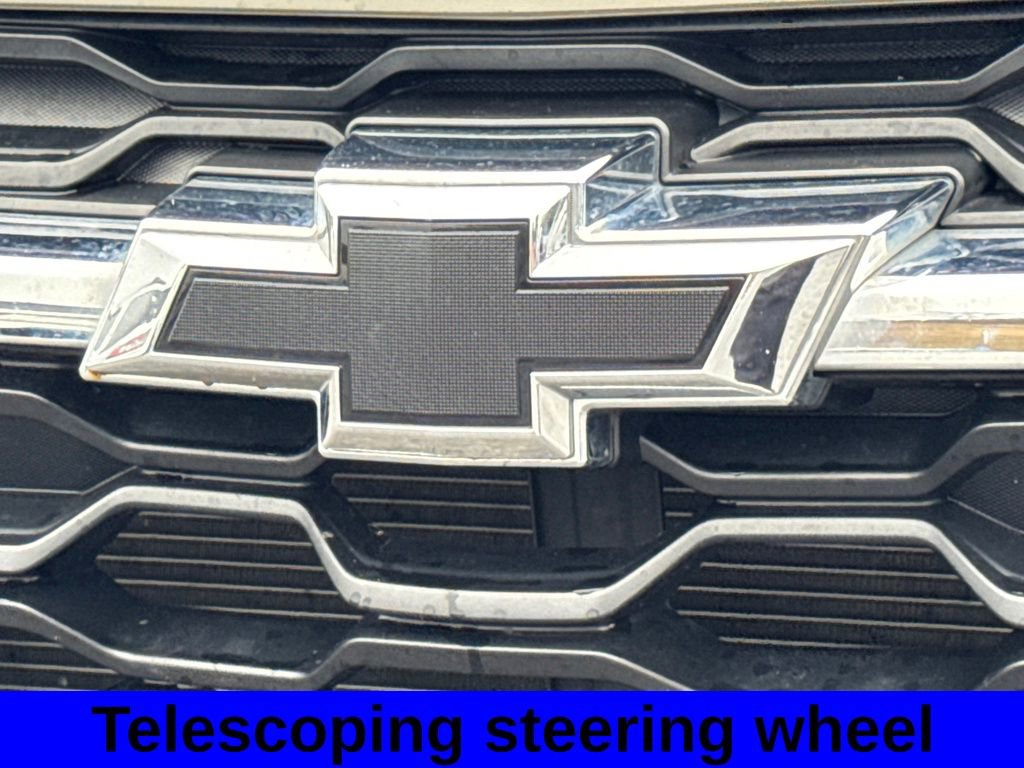 Used 2024 Chevrolet Trax LT w/ Sunroof Package image 16