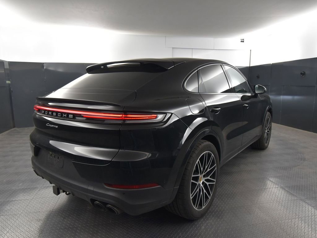 Used 2024 Porsche Cayenne Coupe image 7