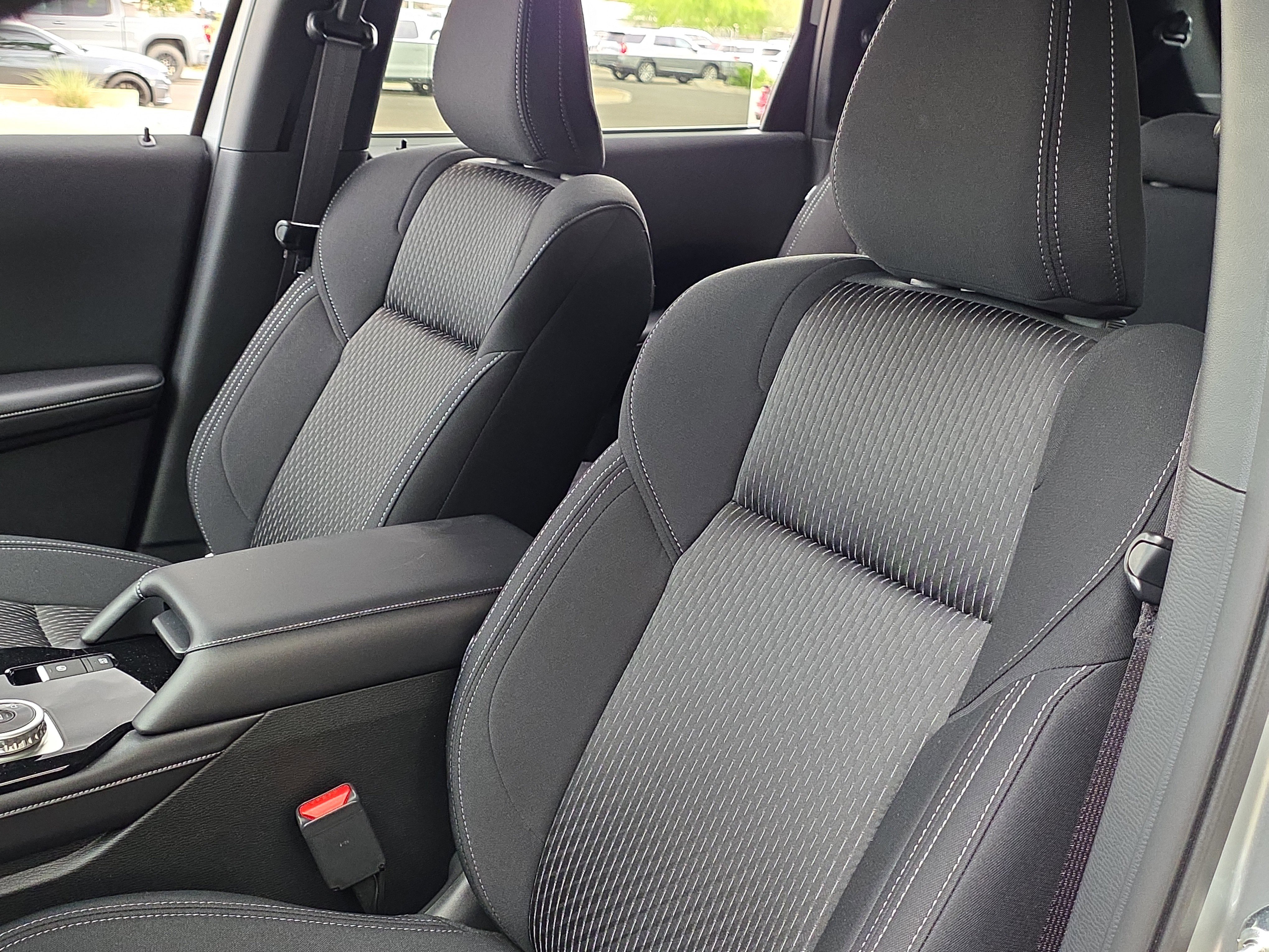New 2026 Mitsubishi Outlander ES FWD image 13