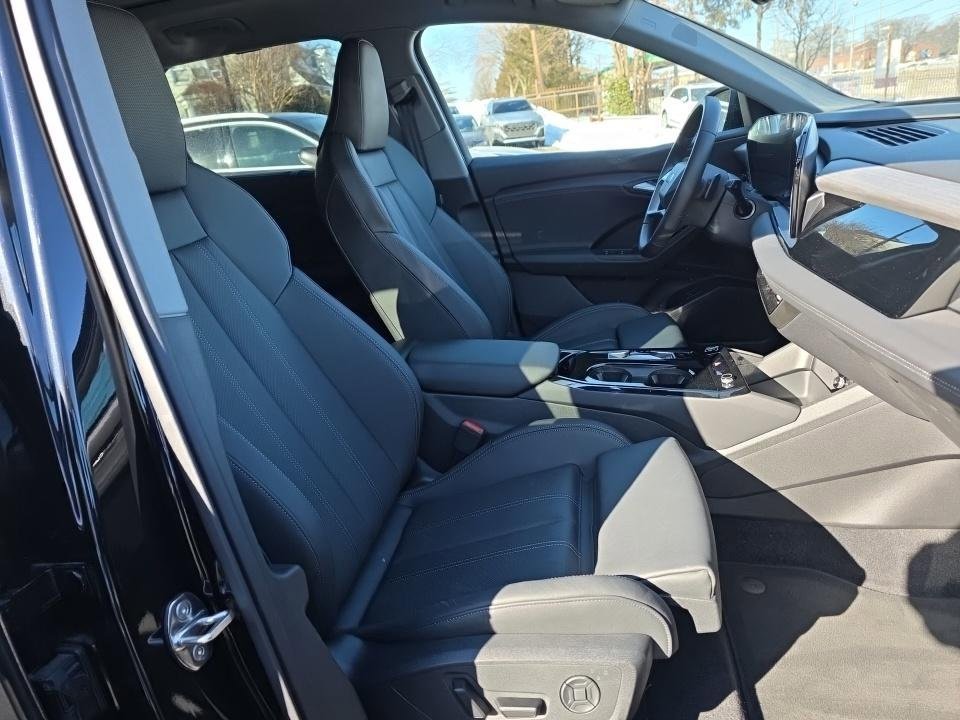 Used 2025 Audi Q6 e-tron Premium Plus w/ Premium Plus image 15