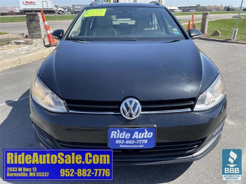 Used 2016 Volkswagen Golf Limited Edition image 2