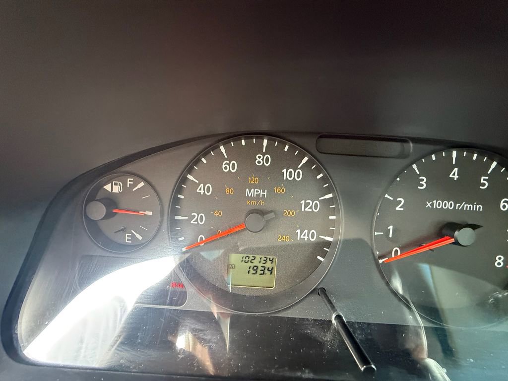 Used 2004 Nissan Sentra SE-R Spec V w/ Sunroof Pkg FWD image 16