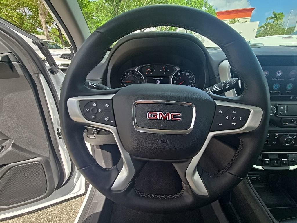 Used 2023 GMC Terrain SLT image 25