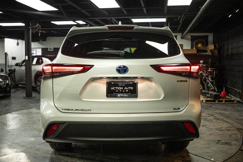 Used 2023 Toyota Highlander Bronze Edition image 6