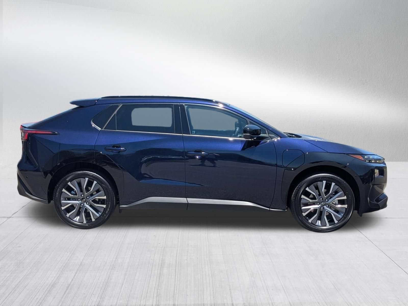 New 2026 Subaru Solterra AWD/4WD image 8