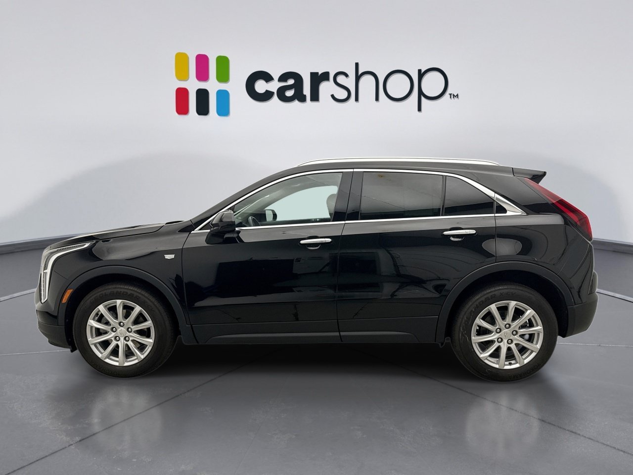 Used 2023 Cadillac XT4 Luxury w/ Cold Weather Package AWD/4WD image 2