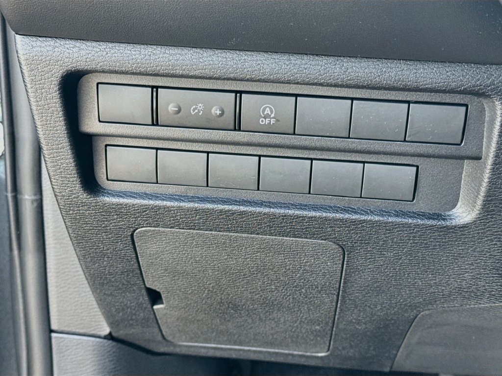 New 2026 Mitsubishi Outlander ES FWD image 10