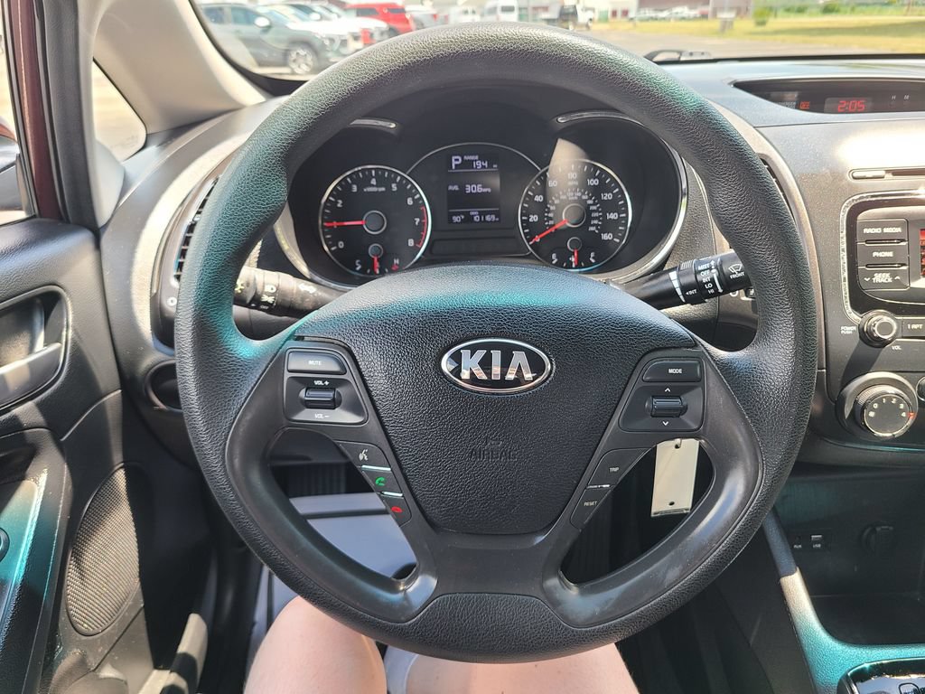 Used 2017 Kia Forte LX FWD image 28
