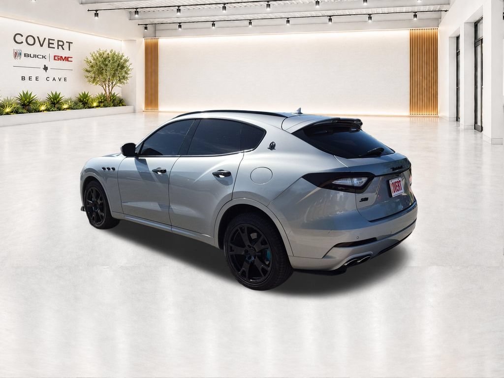 Used 2017 Maserati Levante S AWD/4WD image 8
