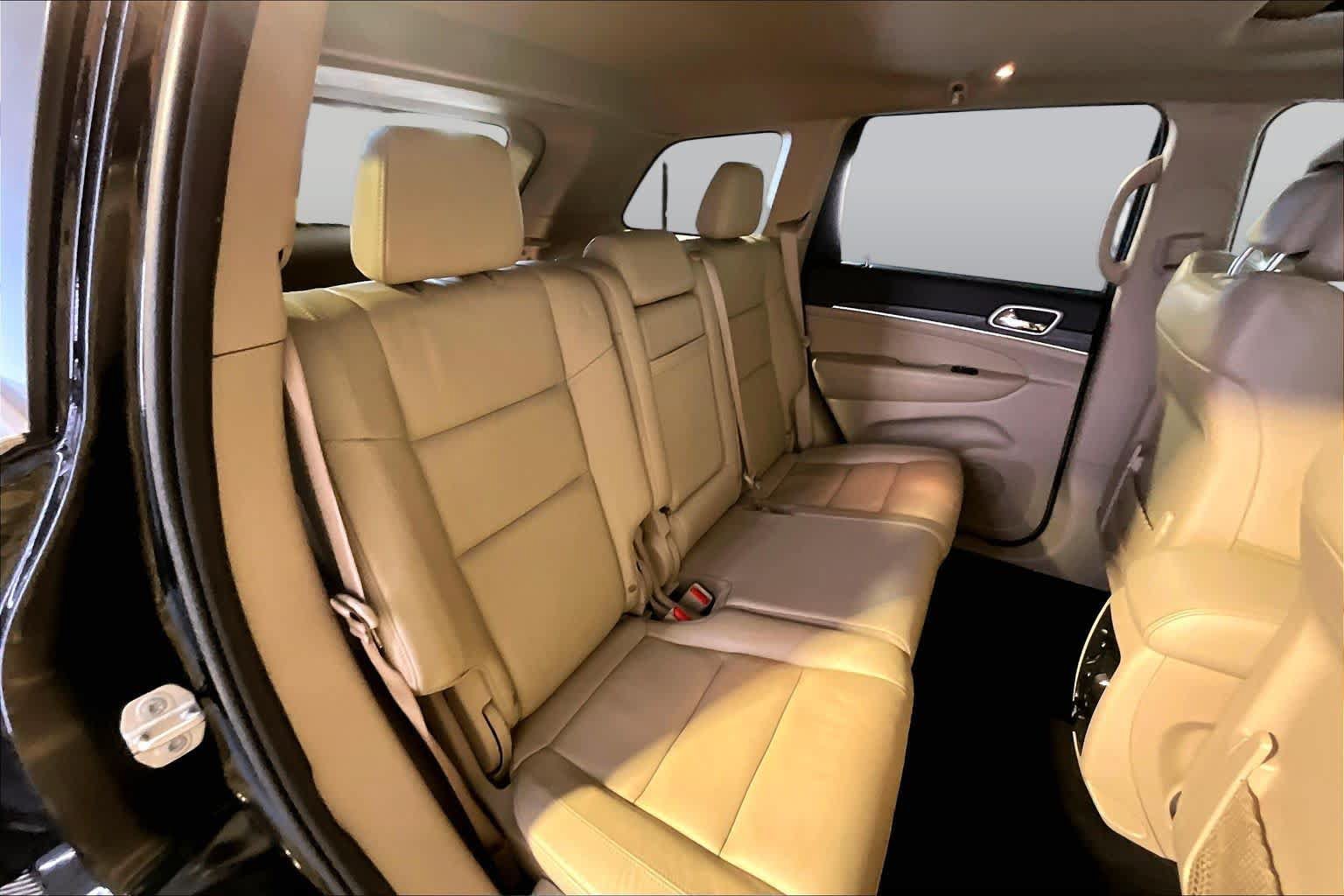 Used 2020 Jeep Grand Cherokee Limited AWD/4WD image 20