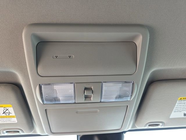 Used 2025 Nissan Frontier SV w/ SV Convenience Package image 22