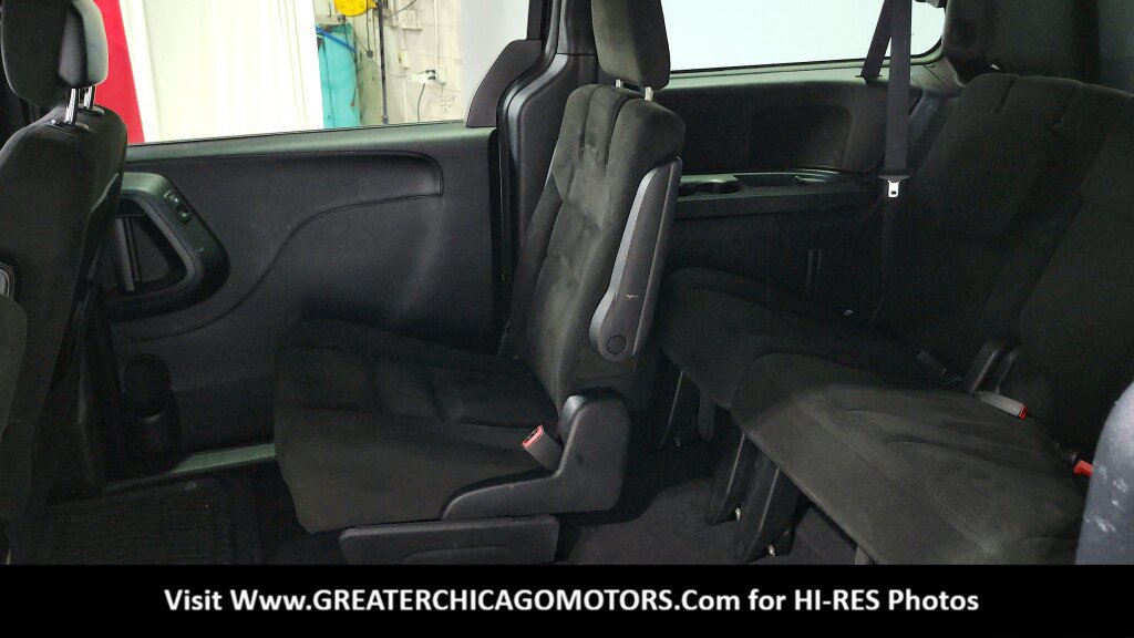 Used 2015 Dodge Grand Caravan SXT w/ Blacktop Package FWD image 35