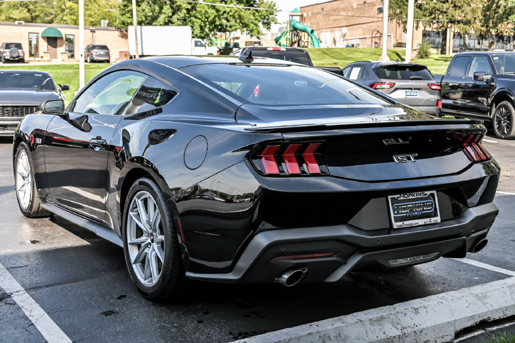 Certified 2025 Ford Mustang GT Premium RWD image 6