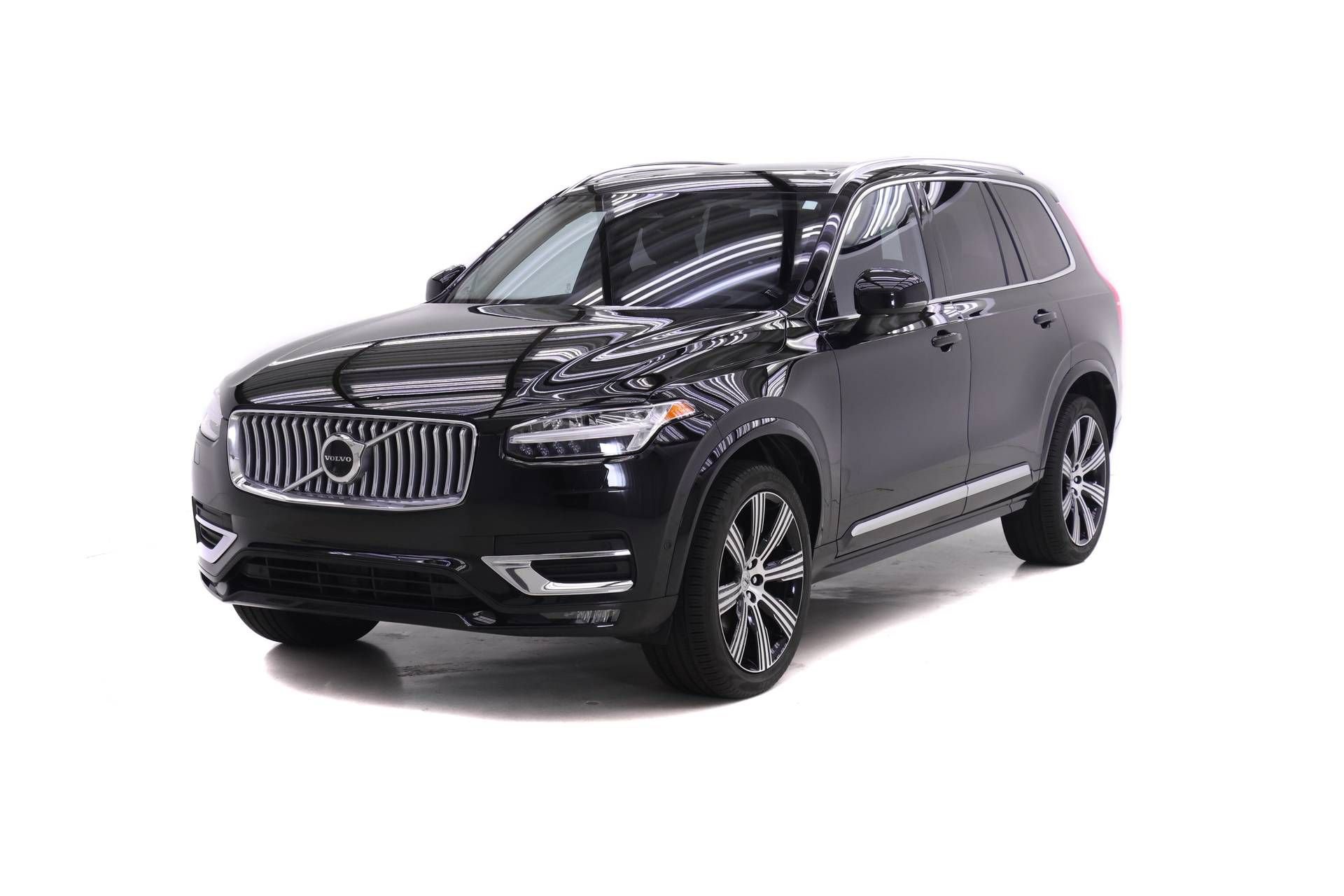 Used 2023 Volvo XC90 B6 Ultimate w/ Protection Package Premier AWD/4WD image 1