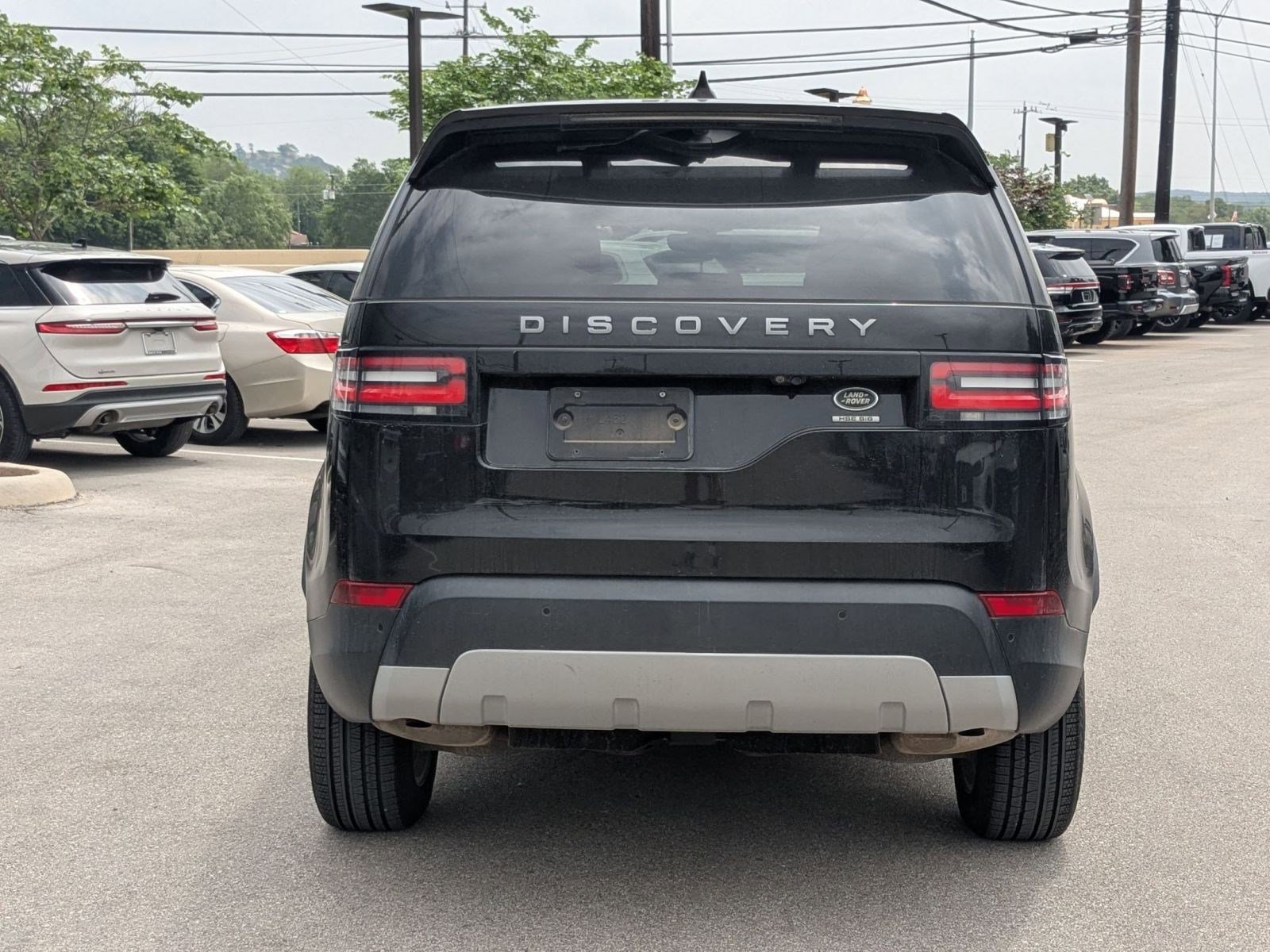 Used 2018 Land Rover Discovery HSE AWD/4WD image 4