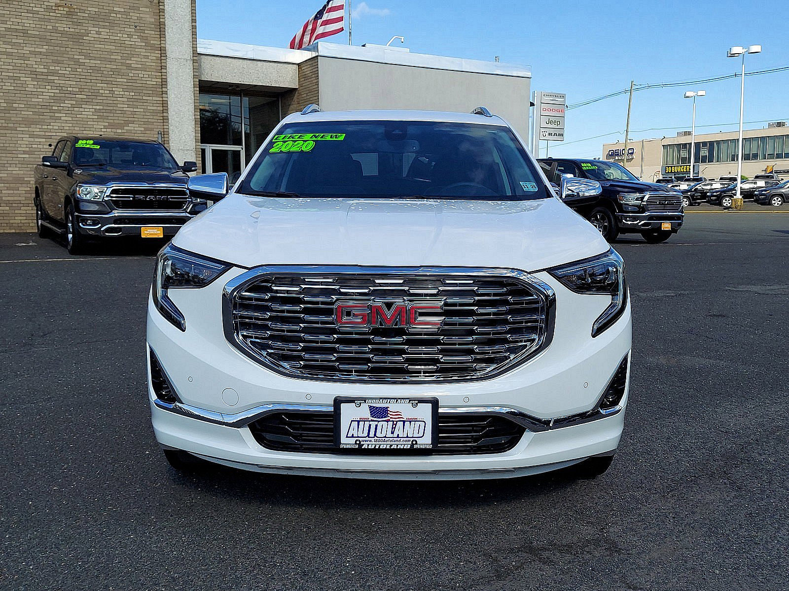 Used 2020 GMC Terrain Denali image 2