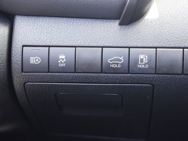 Used 2020 Toyota Camry LE w/ Carpet Mat Package FWD image 17
