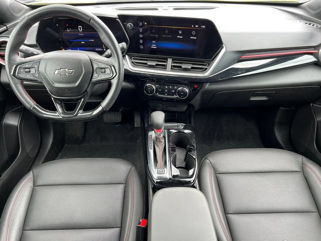 Used 2024 Chevrolet Trax RS w/ Driver Confidence Package FWD image 3