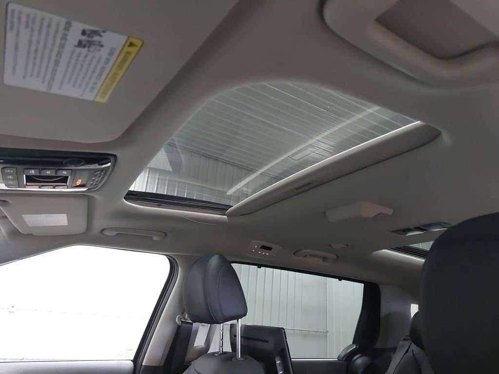 New 2026 Kia Carnival SX Prestige FWD image 31