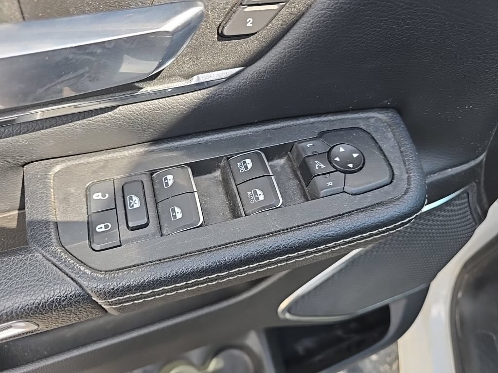 Used 2025 RAM 1500 Laramie w/ Sport Appearance Package AWD/4WD image 10