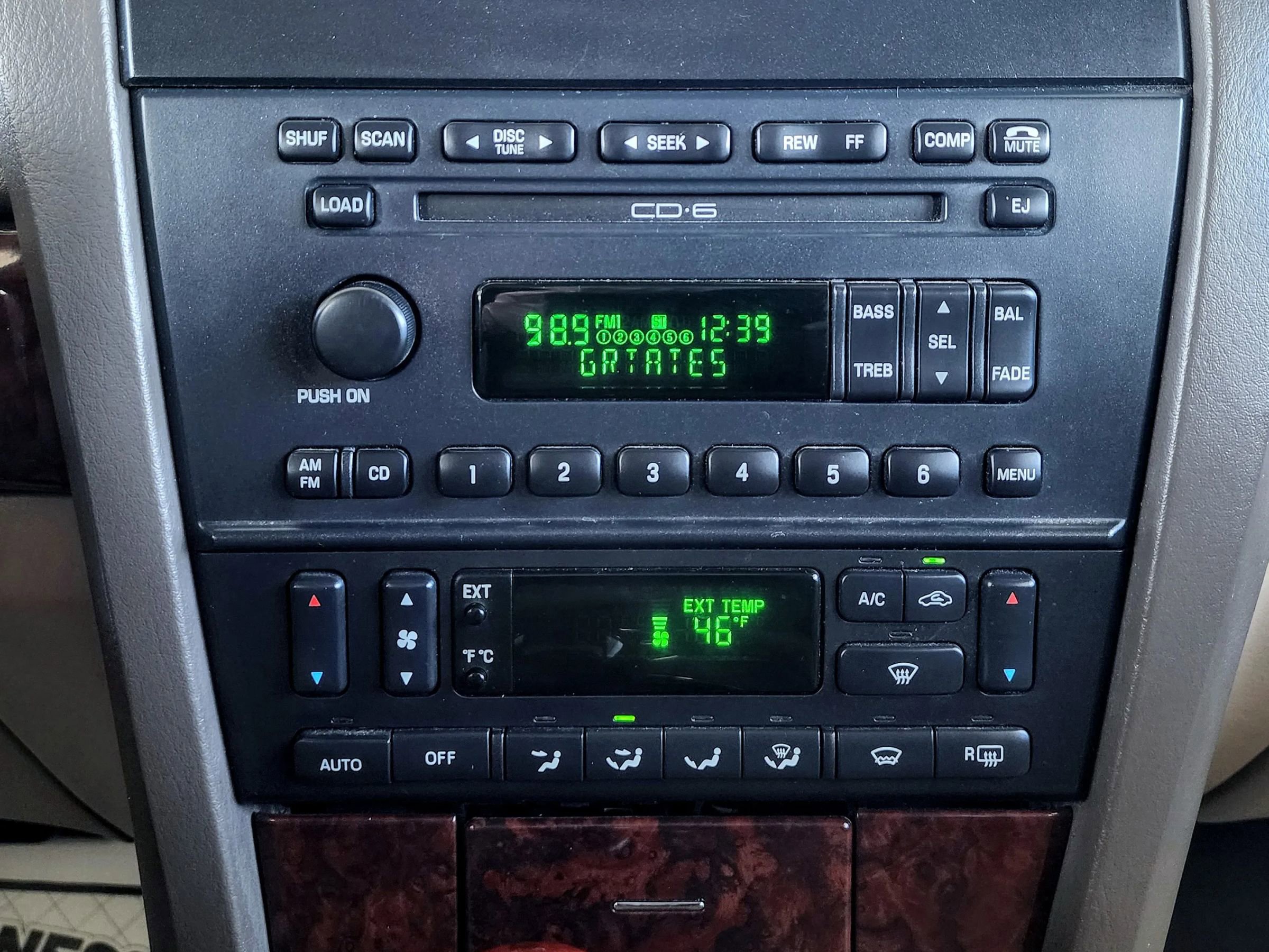 Used 2002 Lincoln LS image 12