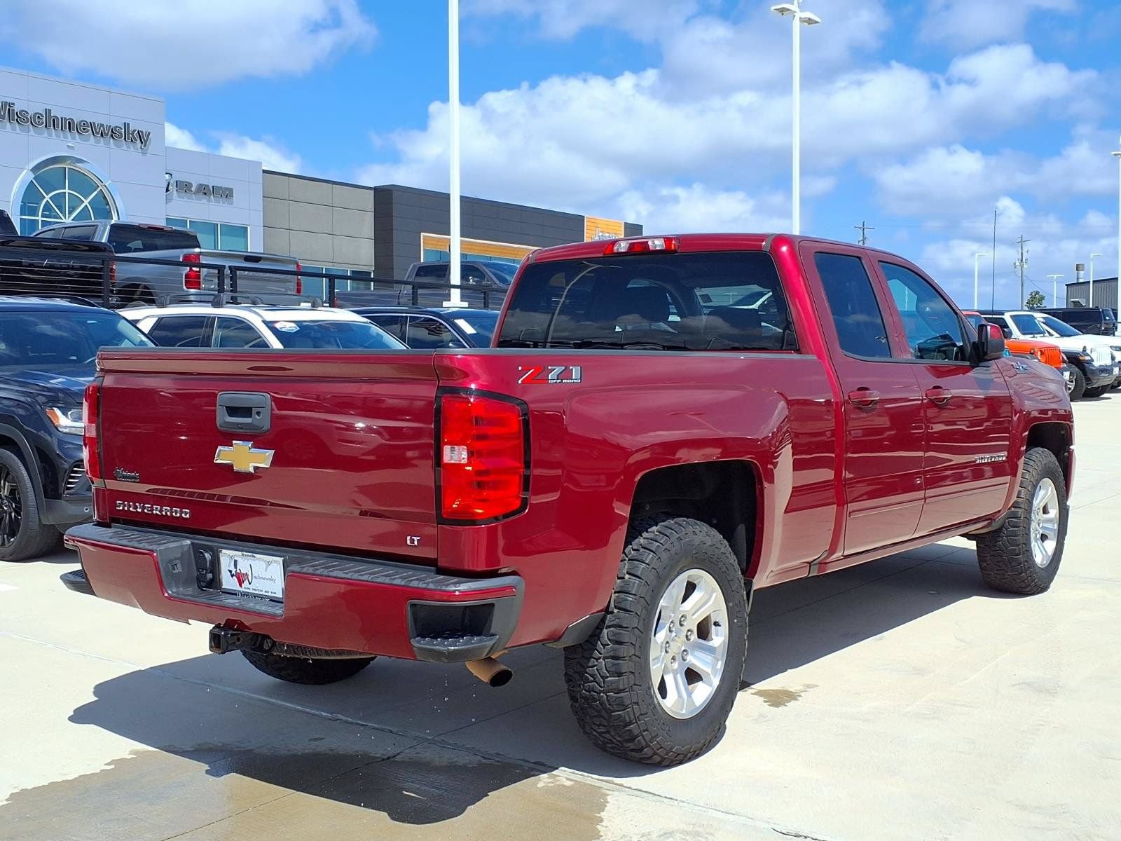 Used 2018 Chevrolet Silverado 1500 LT w/ All Star Edition AWD/4WD image 6
