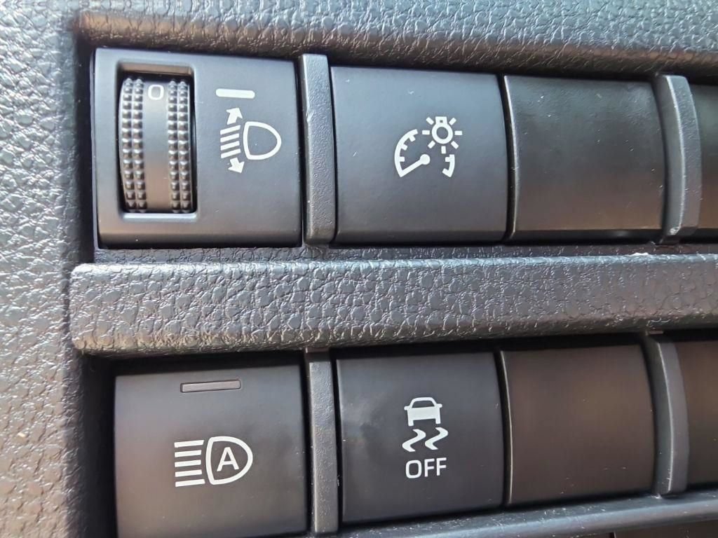 Used 2024 Toyota Tacoma TRD Off-Road AWD/4WD image 20
