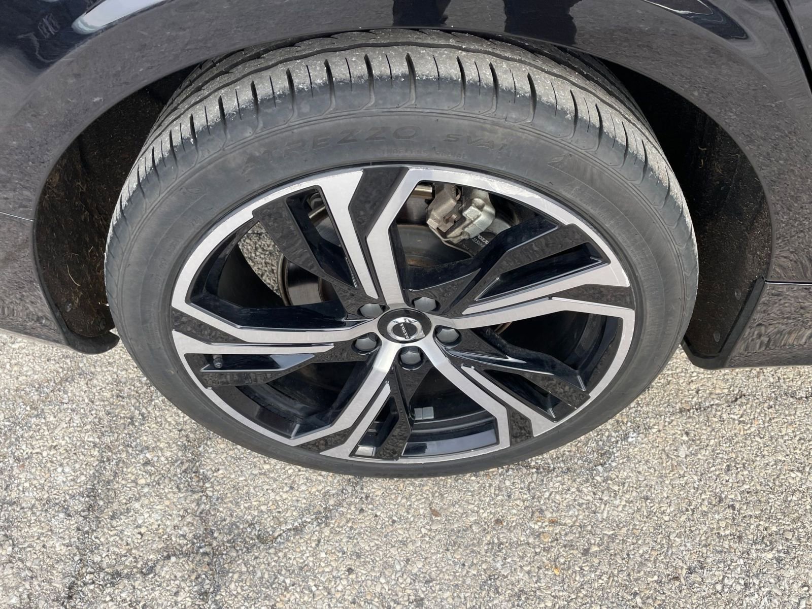 Used 2025 Volvo S60 B5 Plus image 30