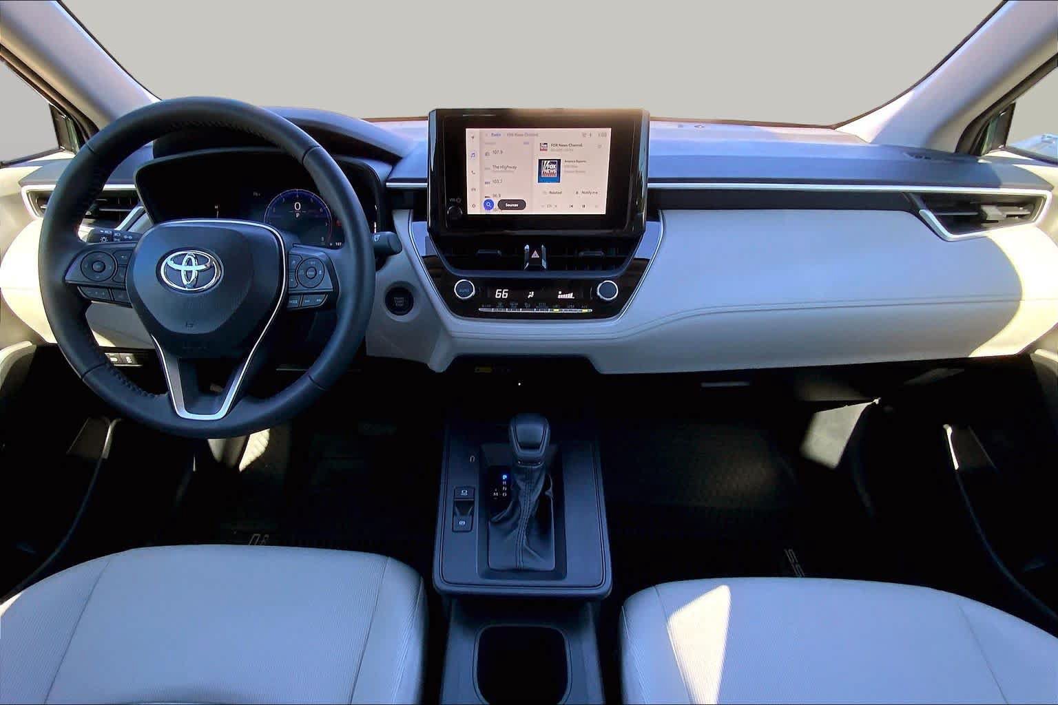 Used 2026 Toyota Corolla Cross LE FWD image 15