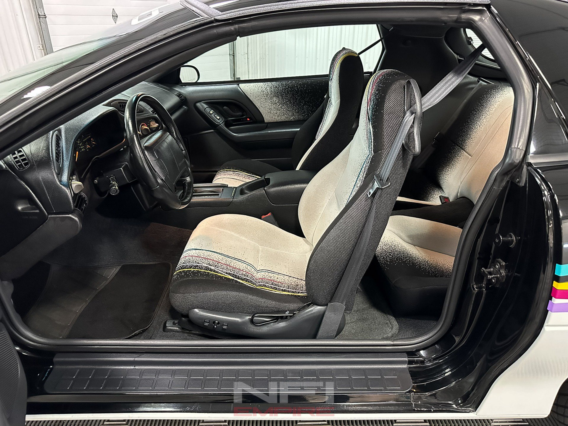 Used 1993 Chevrolet Camaro Z28 RWD image 33