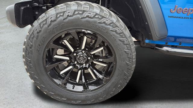 Used 2024 Jeep Wrangler Unlimited Rubicon w/ Convenience Group AWD/4WD image 29