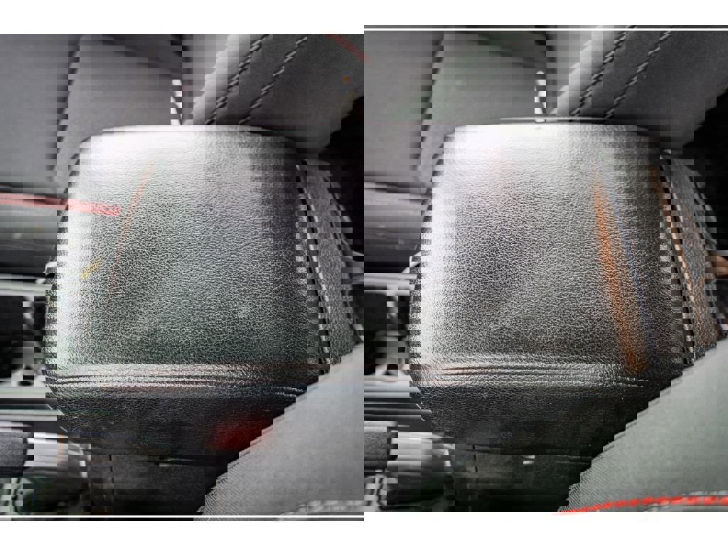 Used 2018 Jeep Wrangler Unlimited Rubicon w/ Dual Top Group image 19