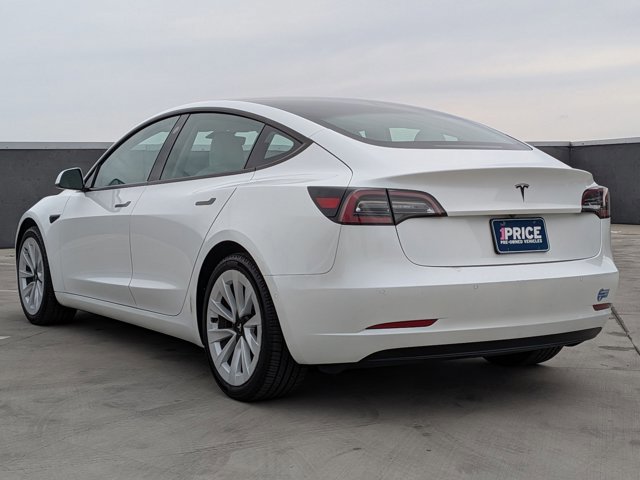 Used 2021 Tesla Model 3 Standard Range Plus image 3