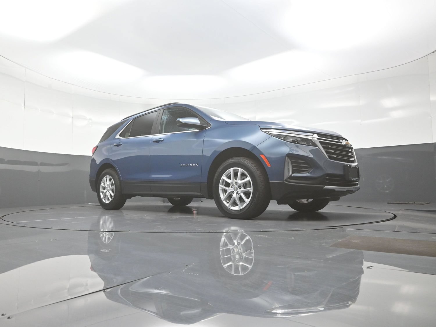 Used 2024 Chevrolet Equinox LT AWD/4WD image 9