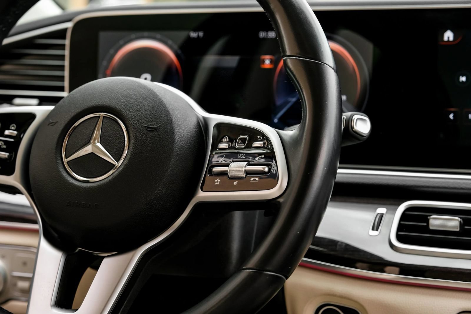 Used 2021 Mercedes-Benz GLE 350 w/ Premium Package image 23